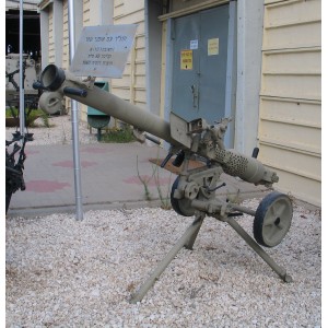 82-мм безоткатное орудие Б-10. СССР